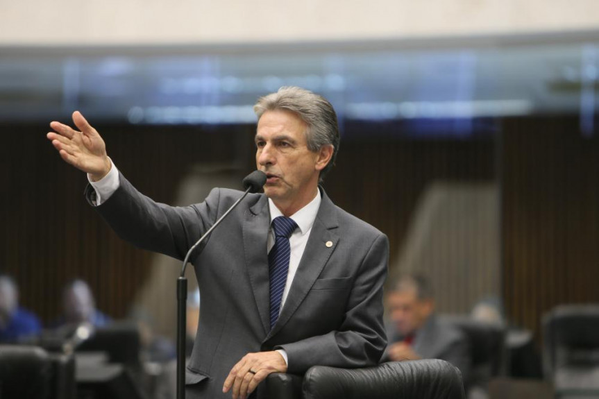 O deputado Tadeu Veneri, autor da proposta, chama a atenção para os impactos dos agrotóxicos na saúde da população.