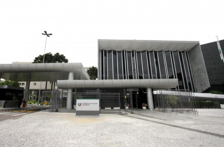 Sede da Assembleia Legislativa do Estado do Paraná, no Centro Cívico, em Curitiba.