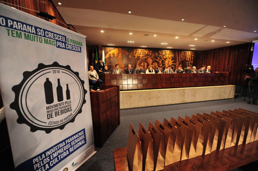 Lançamento da "Frente Parlamentar da Indústria Paranaense de Bebidas" 09/08/2016.