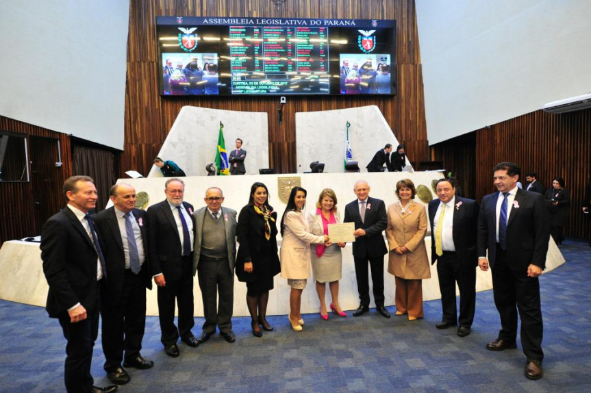 Lançamento da campanha "Outubro Rosa" no grande expediente da sessão plenária desta segunda-feira (02).