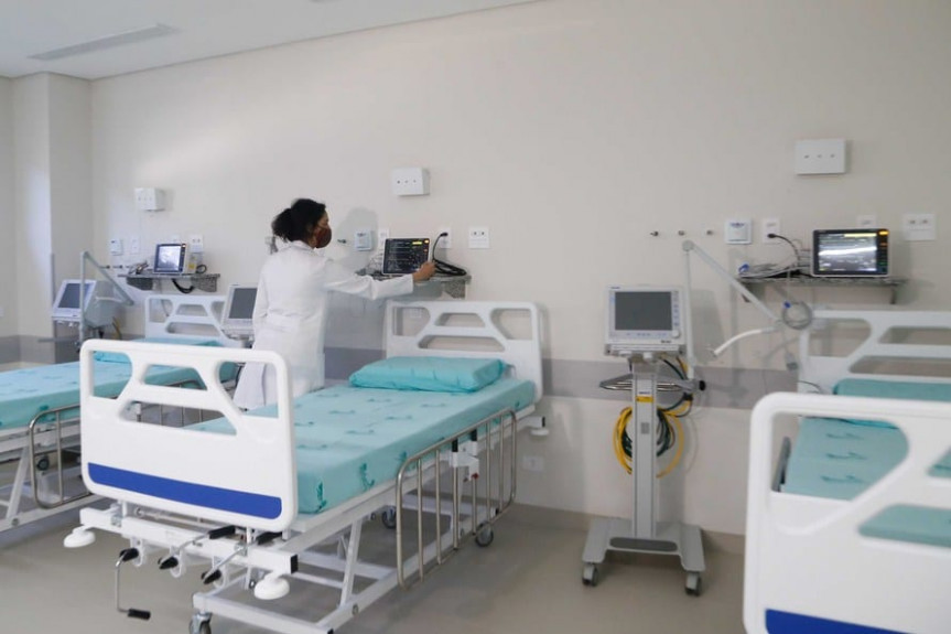 A nova unidade do Hospital Universitário de Londrina ativada recentemente, com reforço de leitos e UTIs: HU é referência regional para atendimento de pacientes infectados por Covid-19