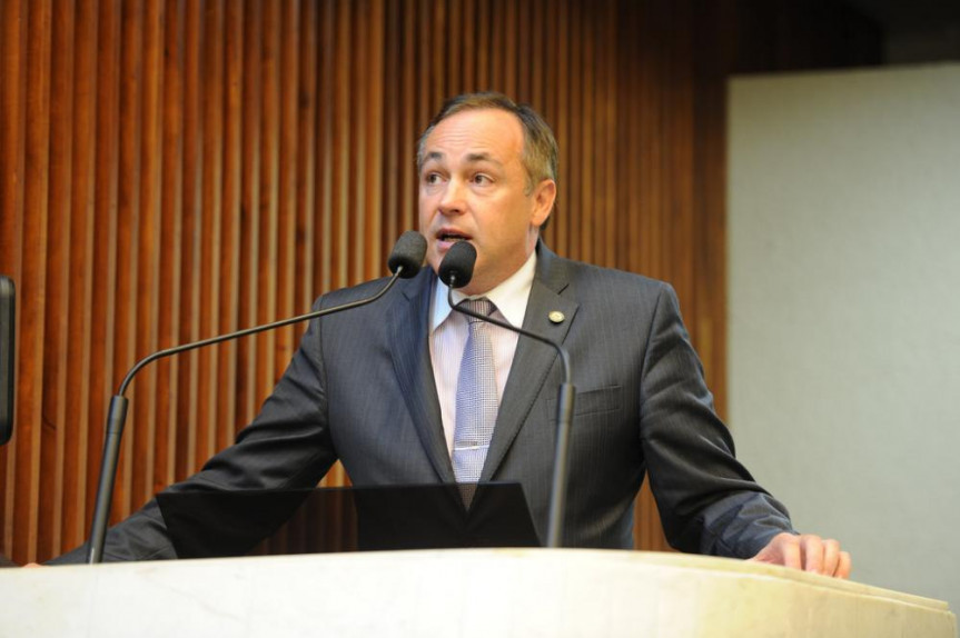 Deputado Stephanes Júnior (PMDB).