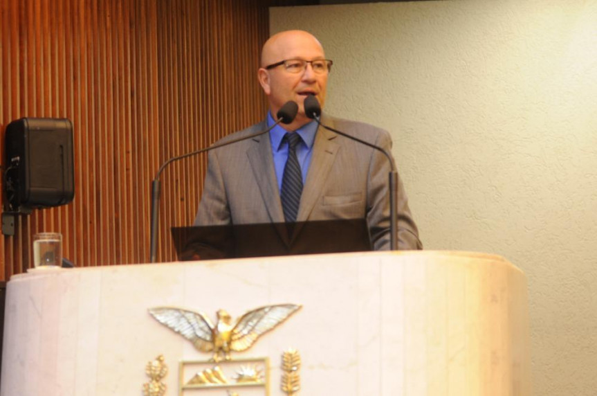 Líder do Governo, deputado Romanelli (PMDB).