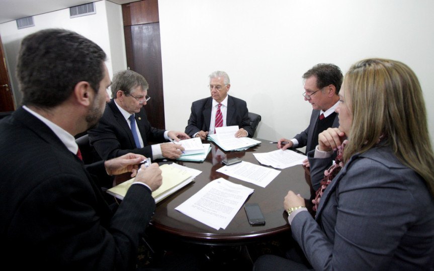 Reunião da Comissão de Finanças.