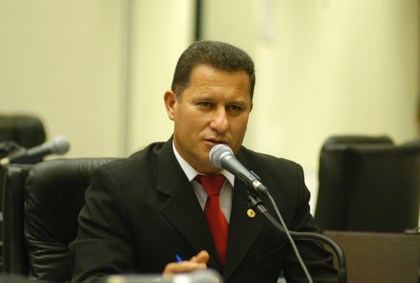 Deputado Adelino Ribeiro (PSL) apresentou projeto garante internet gratuita à população