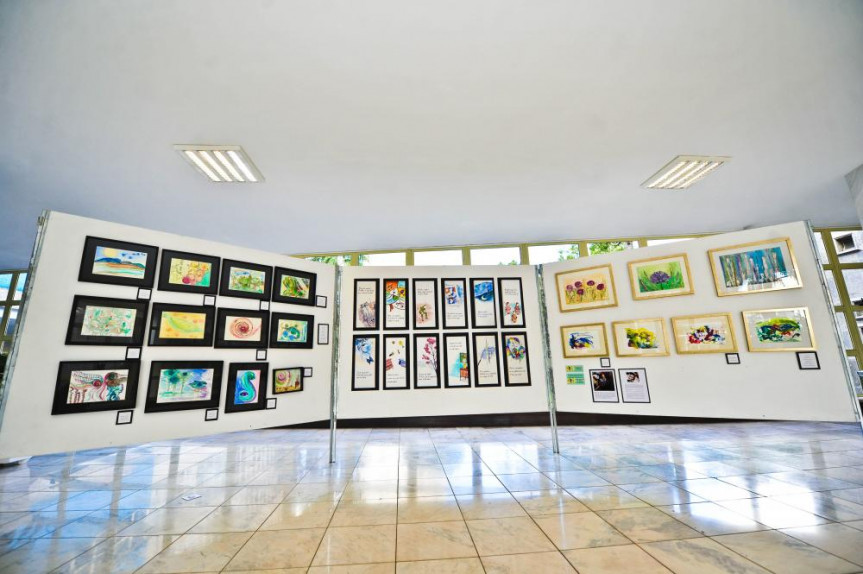 Exposição "Revelações Poéticas" no Espaço Cultural da Alep.