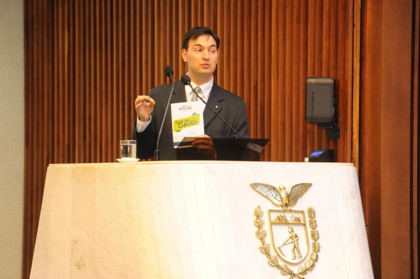 Eduardo Cambi, promotor do Ministério Público do Paraná