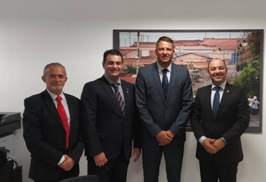 Deputado Alexandre Amaro se reuniu com o Secretário do Esporte e ex-jogador Washington Cerqueira, em Brasília.