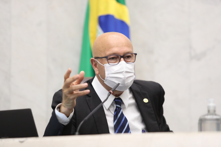 Deputado Luiz Claudio Romanelli (PSB).