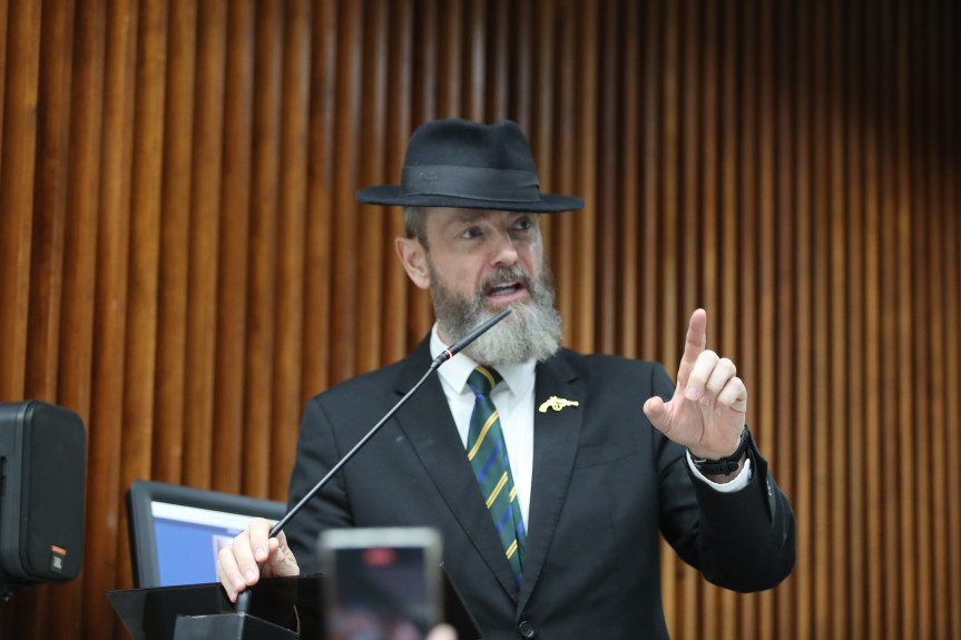 Deputado Tito Barichello (União).