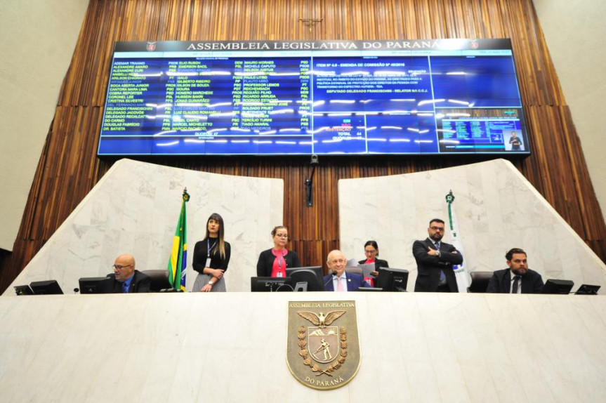 Saúde, Lei de incentivo à inovação, Estrada do Colono e concessão dos parques do Paraná foram alguns dos temas abordados pelos deputados na sessão desta terça-feira (13).
