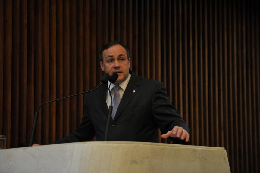 Deputado Stephanes Júnior (PMDB).