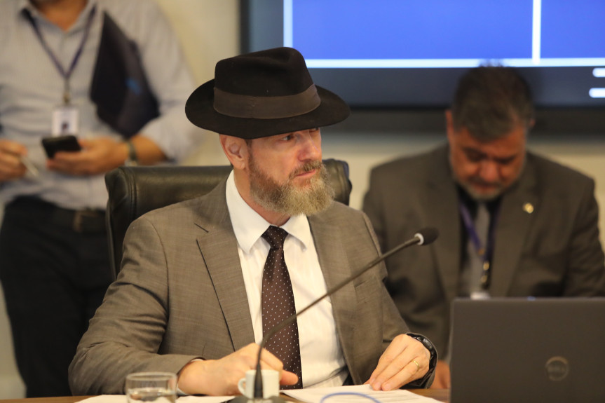 Deputado Tito Barichello (União).