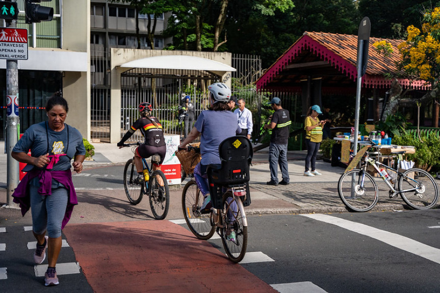 O seminário é voltado para profissionais técnicos (as) dos 399 municípios do Estado que atuam na área de urbanismo, trânsito, meio ambiente, gestão pública, além de pesquisadores(as), estudantes e pessoas interessadas no tema.