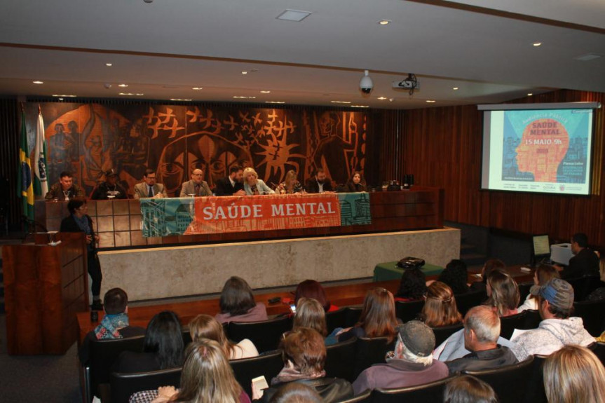 Especialistas debateram os avanços conquistados com a Política Nacional de Saúde Mental, Álcool e Outras Drogas.