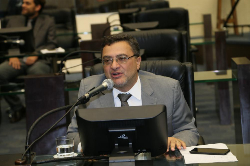 Deputado Michele Caputo (PSDB) garante não ser contra o ensino a distância.