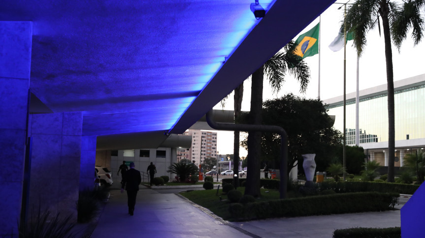 O sede do Poder Legislativo se iluminará sua fachada de azul durante entre os dias 28 e 31 deste mês de julho.