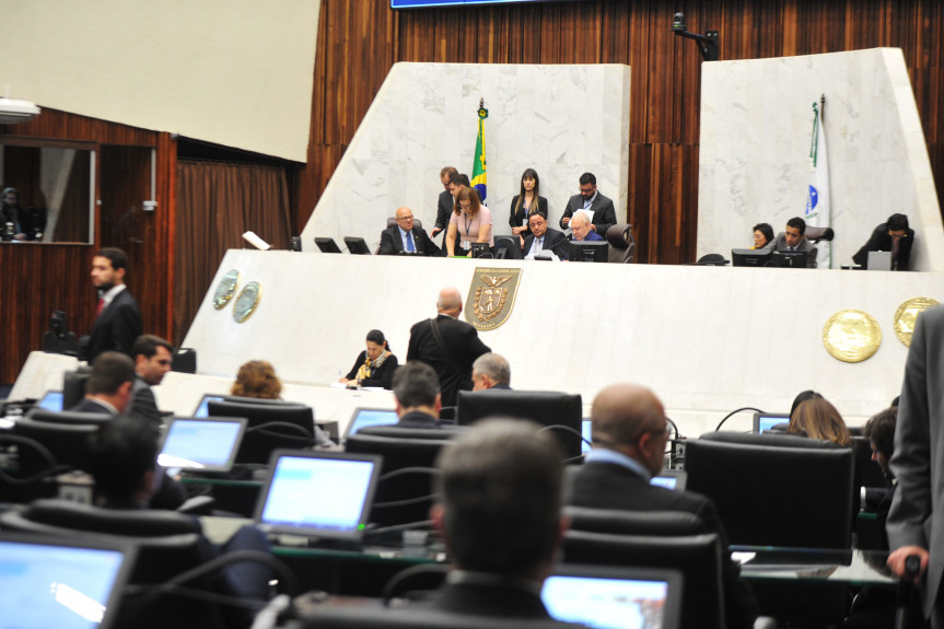 Programa de Intercâmbio Internacional Ganhando o Mundo vai ofertar a alunos do Ensino Médio formação acadêmica em escolas estrangeiras e a experiência de morar em outro país.