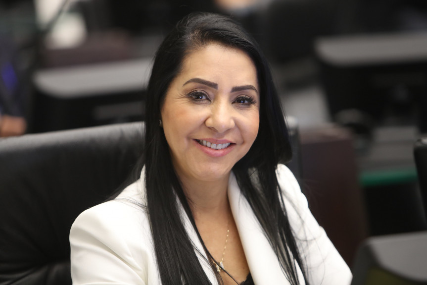 Deputada Cantora Mara Lima (PSC), presidente da Comissão de Defesa dos Direitos da Mulher da Assembleia Legislativa do Paraná.