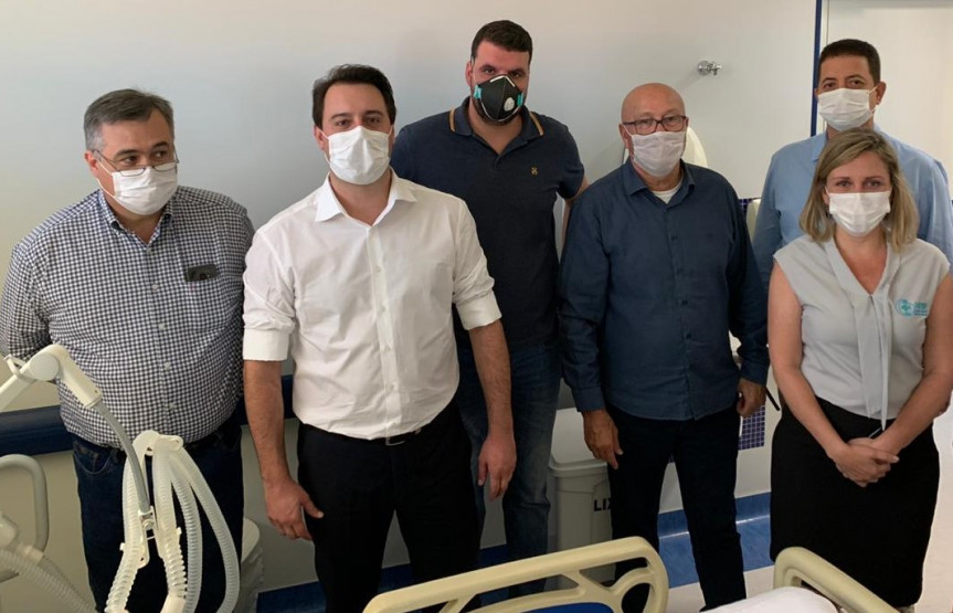 Hospital Regional de Santo Antônio da Platina recebe novos leitos e está estruturado para receber pacientes e fazer o tratamento da covid-19.