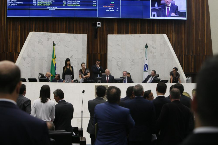 Debates e votações marcaram a sessão ordinária desta segunda-feira (18).