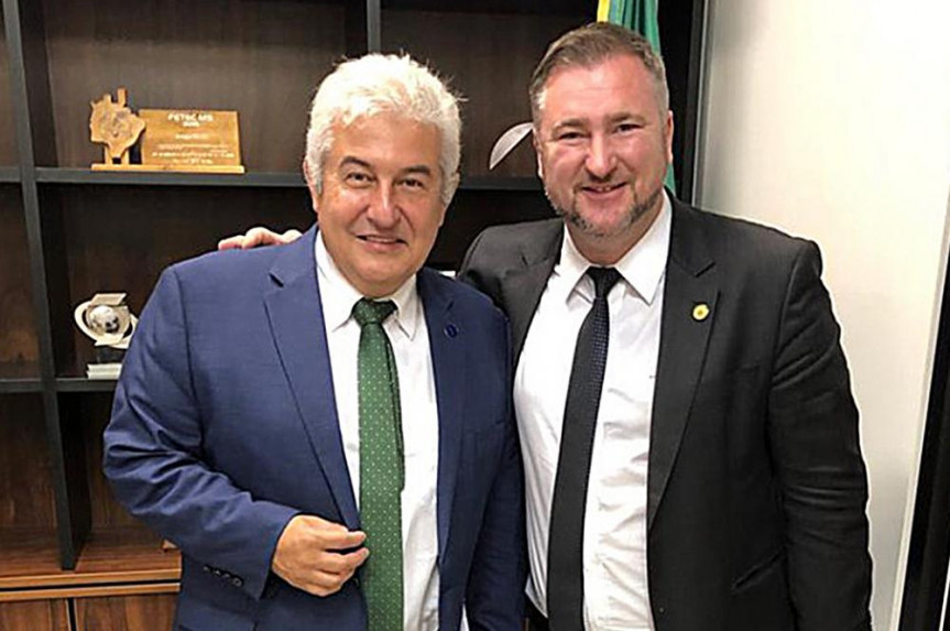 Deputado Emerson Bacil (PSL) com o ministro da Ciência e Tecnologia, Marcos Pontes.