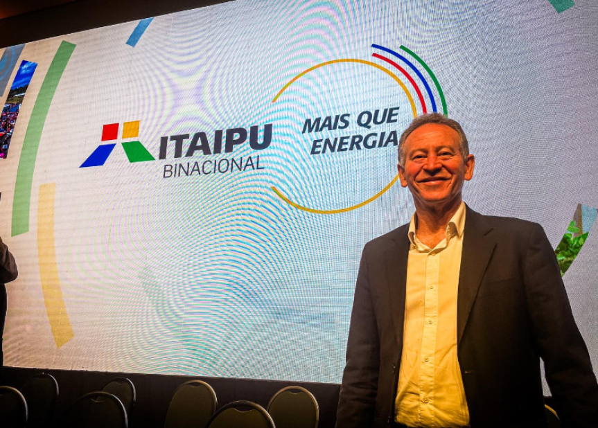 Deputado Professor Lemos (PT), líder do Bloco PT-PDT na Casa, durante lançamento do programa "Itaipu Mais Que Energia", em Foz do Iguaçu