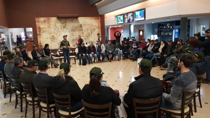 Deputado Emerson Bacil participa de missão na Argentina sobre tecnologia no setor da erva-mate.