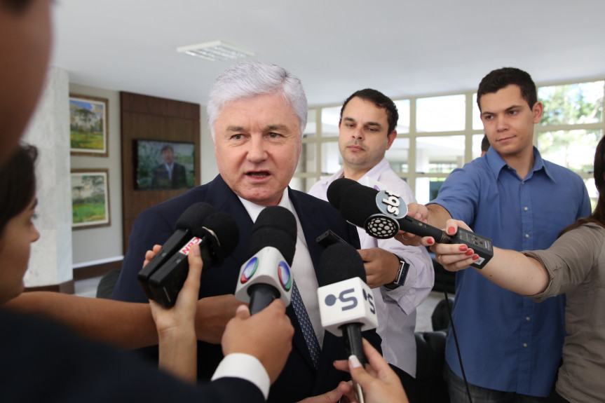 Deputado Rossoni (PSDB) em entrevista coletiva