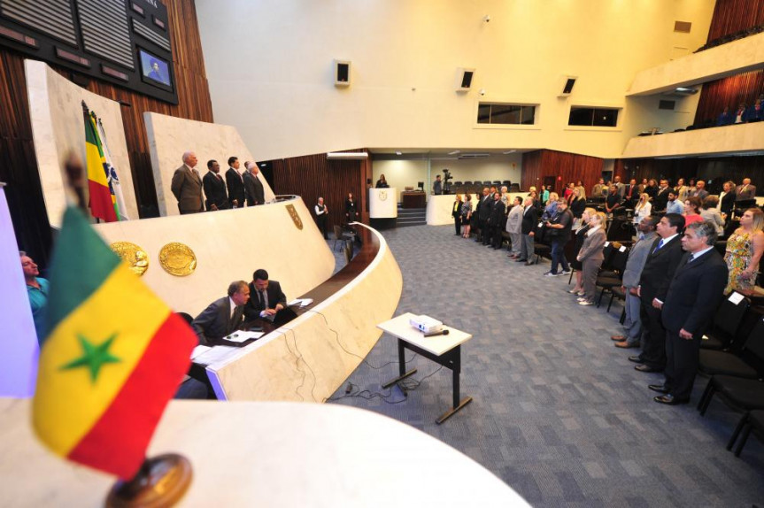 Sessão Solene em comemoração do Dia Nacional da Consciência Negra e pelos 321 anos da imortalidade de Zumbi dos Palmares.