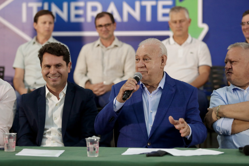 Realizado durante a Expovizinhos, o evento resultou em uma série de reivindicações assinadas por prefeituras, câmara de vereadores, entidades de classe e associações da região.