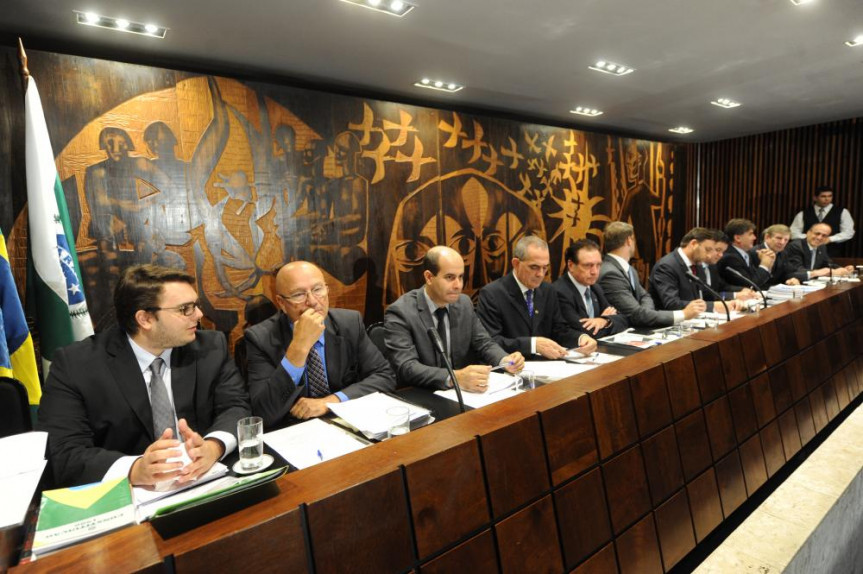 Audiência Pública reúne deputados e representantes de associações comerciais e órgãos de defesa do consumidor.