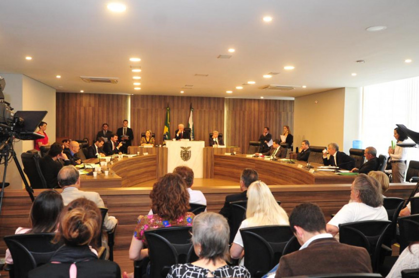 A Comissão de Constituição e Justiça da Assembleia Legislativa é a mais numerosa, com 13 membros titulares.  