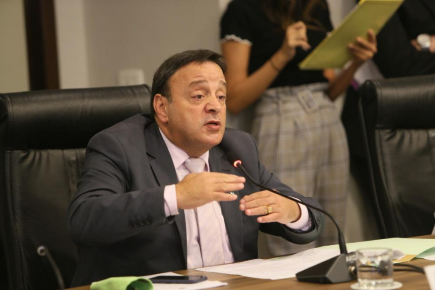 Para o deputado Hussein Bakri, o governador Ratinho Junior mostra com essa proposta que apoia as prefeituras.