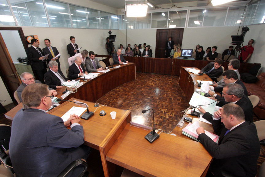 Reunião da Comissão de Constituição e Justiça (CCJ).