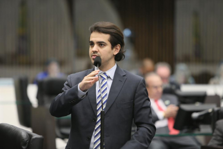 O deputado Luiz Fernando Guerra destaca que a manutenção das rodovias pelas concessionárias é fundamental para a segurança dos paranaenses.