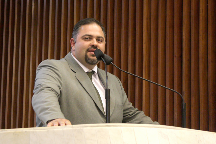 Deputado Artagão Junior (PMDB).