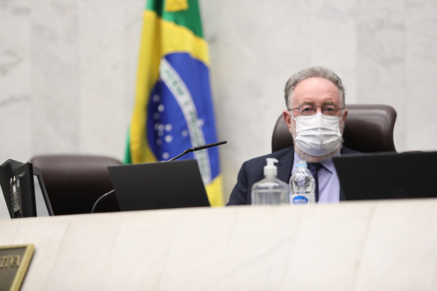 Deputado Tercílio Turini (CDN).