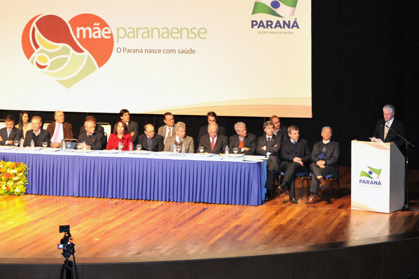 Legislativo participa do lançamento do programa Mãe Paranaense.