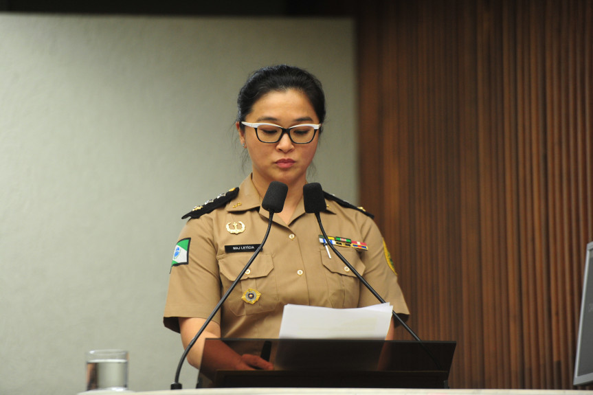 Major Letícia Chun Pei na Tribuna da Assembleia Legislativa