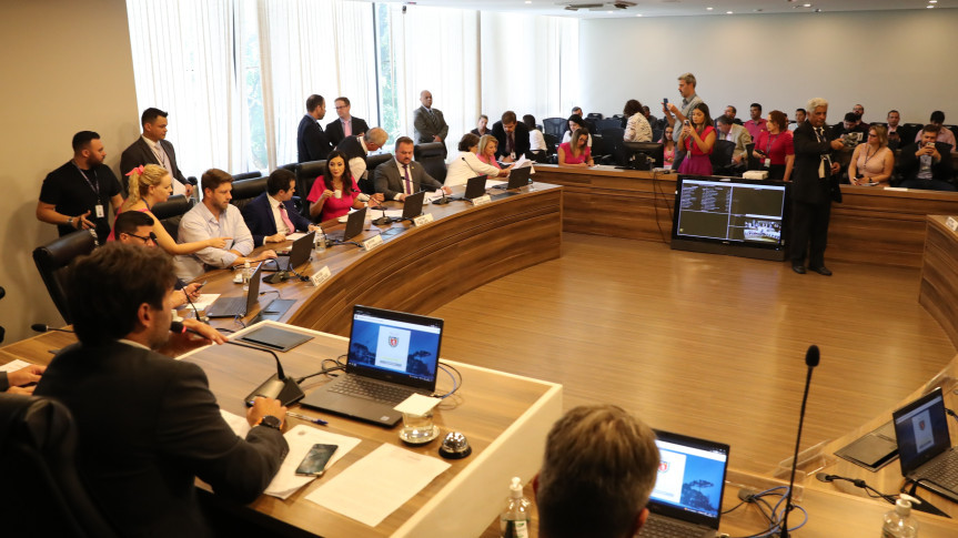 Reunião extraordinária acontece nesta segunda-feira (13) no Auditório Legislativo, a partir das 13h30.