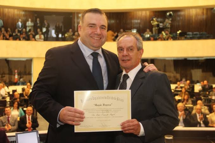 O deputado Ney Leprevost, presidente da Frente Parlamentar da Medicina na Assembleia Legislativa, lamentou, com profundo pesar, o falecimento do médico pediatra Luiz Ernesto Pujol.