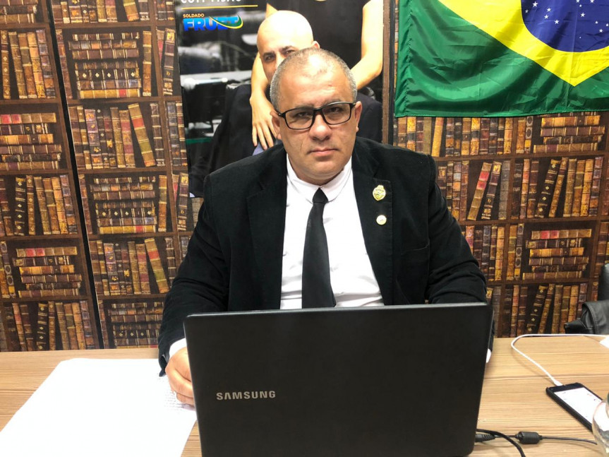 Deputado Soldado Fruet (PROS).