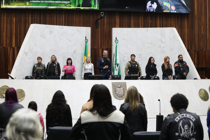 Evento ocorreu na noite desta sexta-feira (10).