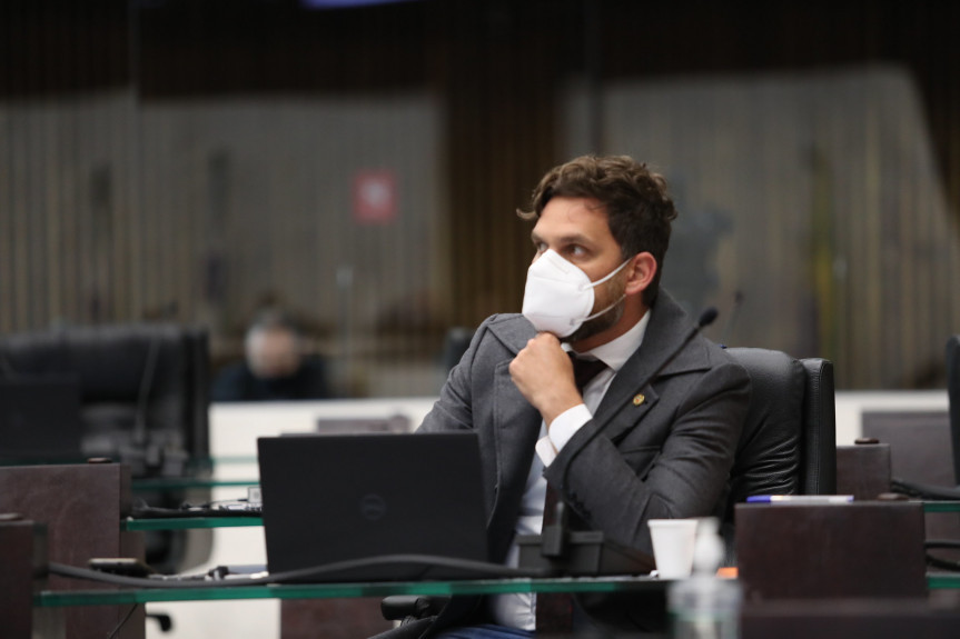 Deputado Goura (PDT), presidente da Comissão de Ecologia, Meio Ambiente e Proteção aos Animais da Assembleia Legislativa do Paraná.