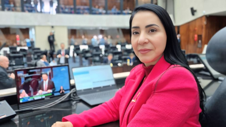 Deputada Cantora Mara Lima (Republicanos).