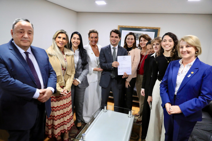 Reunião aconteceu antes da Sessão Plenária desta segunda-feira (7).