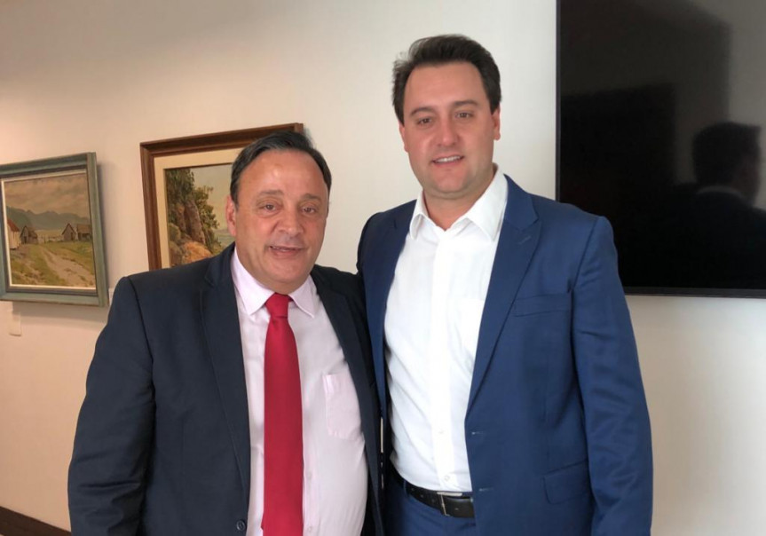 Deputado Hussein Bakri com o governador Ratinho Júnior.