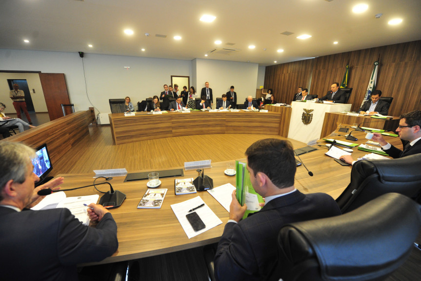 Reunião extraordinária da CCJ.