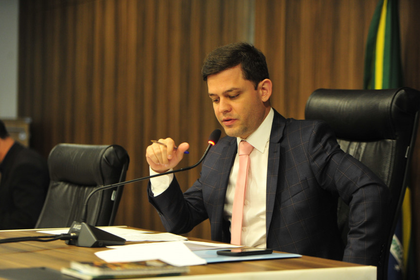 Deputado Tião Medeiros (PTB), presidente da Comissão de Obras Públicas, Transportes e Comunicação.